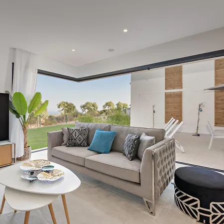 Luxury Seaview 3 Bedroom - Along Golf Course Of Finca Cortesin Apartment *