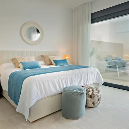 Apartment Luxury Seaview 3 Bedroom - Along Golf Course Of Finca Cortesin *
